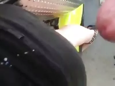 بلوند دوست دارد بچه گربه را با میله ضخیمش پر کند خوردن ممه سکسی